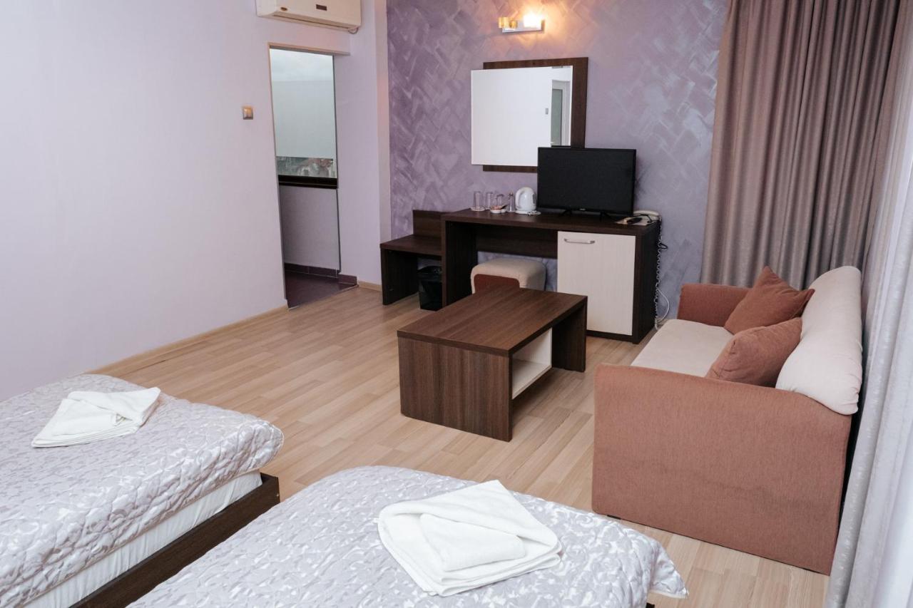 Hotel Tundzha - Renovated! Jamboł Zewnętrze zdjęcie