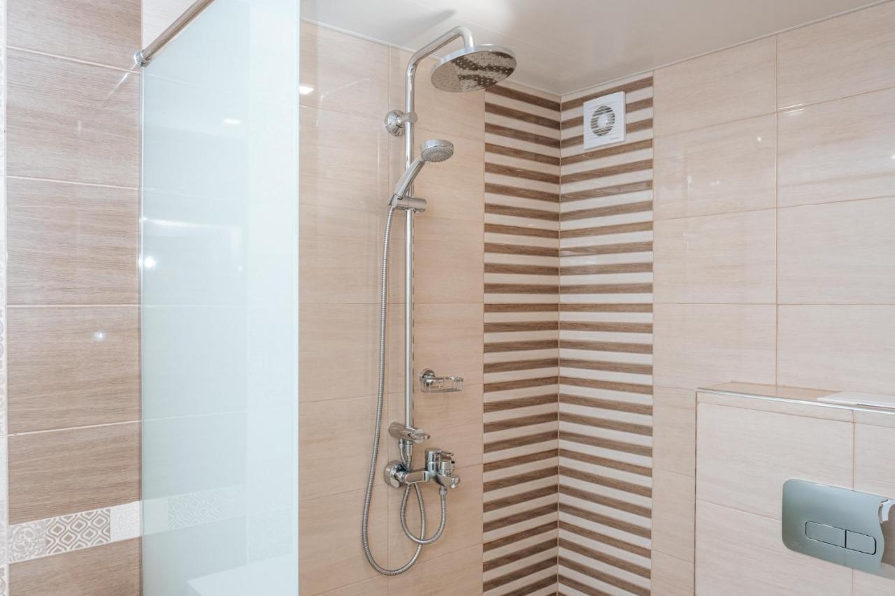 Hotel Tundzha - Renovated! Jamboł Zewnętrze zdjęcie