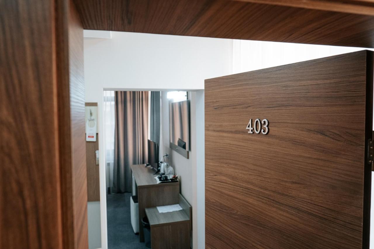 Hotel Tundzha - Renovated! Jamboł Zewnętrze zdjęcie